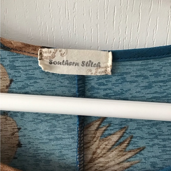 Womens Southern Stitch Western Style Tunic - Picture 3 of 4